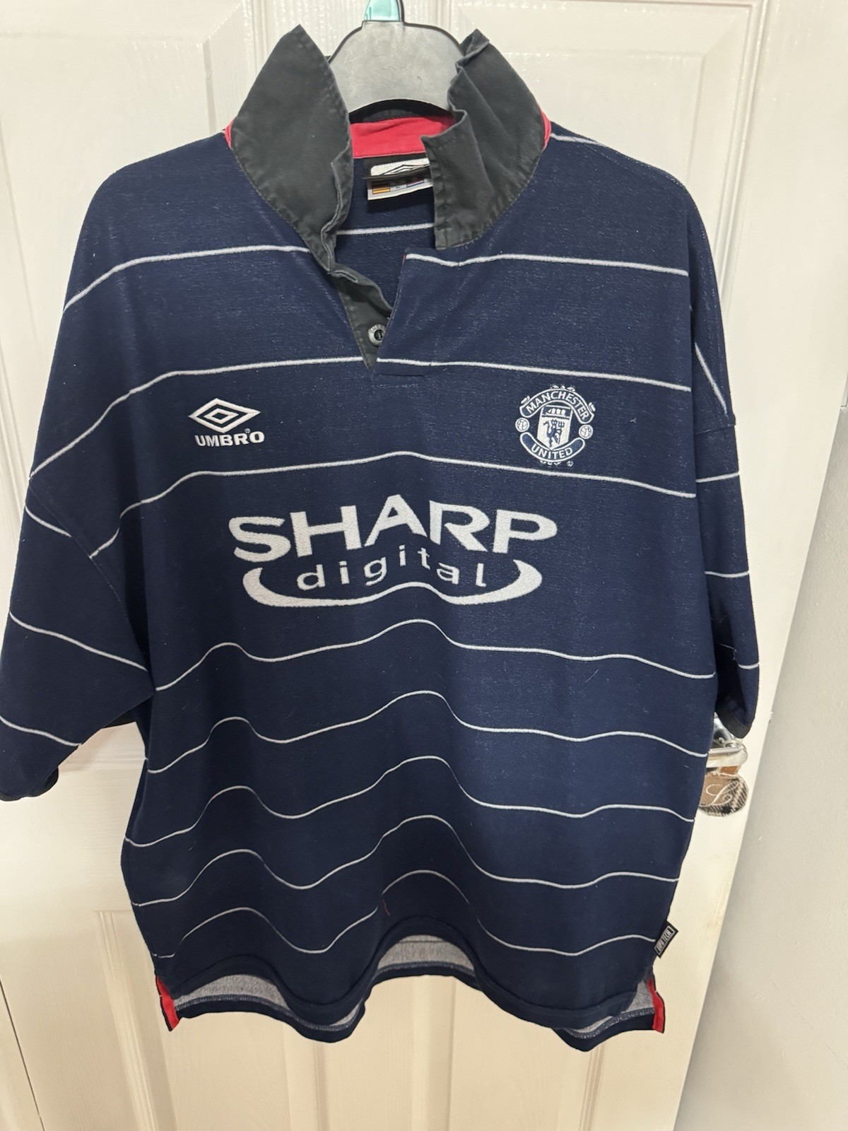 Original Umbro Manchester United 1999/2000 Away Football Shirt Adult XL for sale on Ebay
