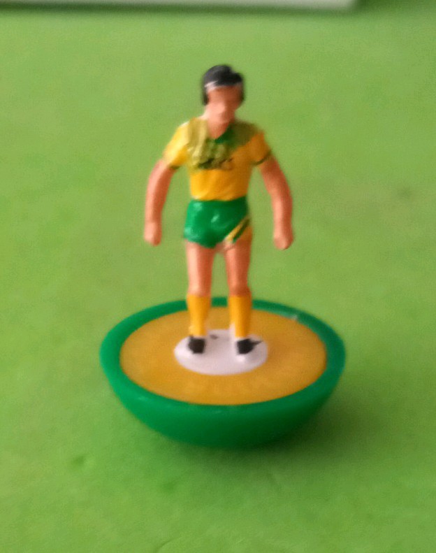 SPARE  NORWICH  SUBBUTEO FIGURE for sale on Ebay
