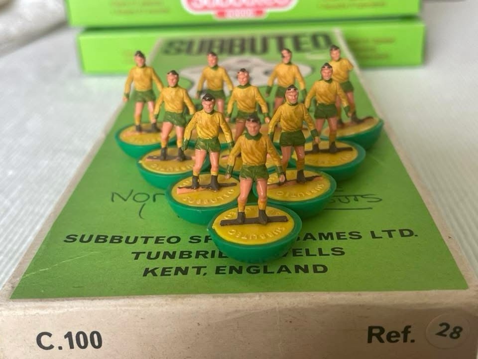 SUBBUTEO HW TEAM REF 28 NORWICH CITY (YELLOW SOCKS VERSION) IN ORIGINAL REF. BOX for sale on Ebay