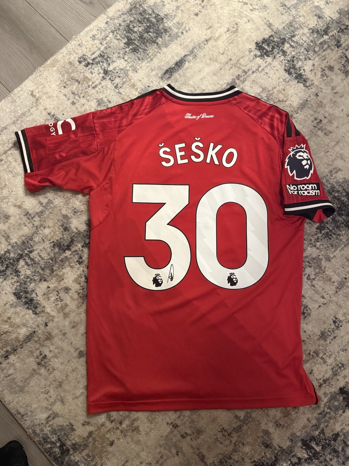 BENJAMIN SESKO SIGNED MANCHESTER UNITED FOOTBALL SHIRT WITH COA & PHOTO PROOF for sale on Ebay