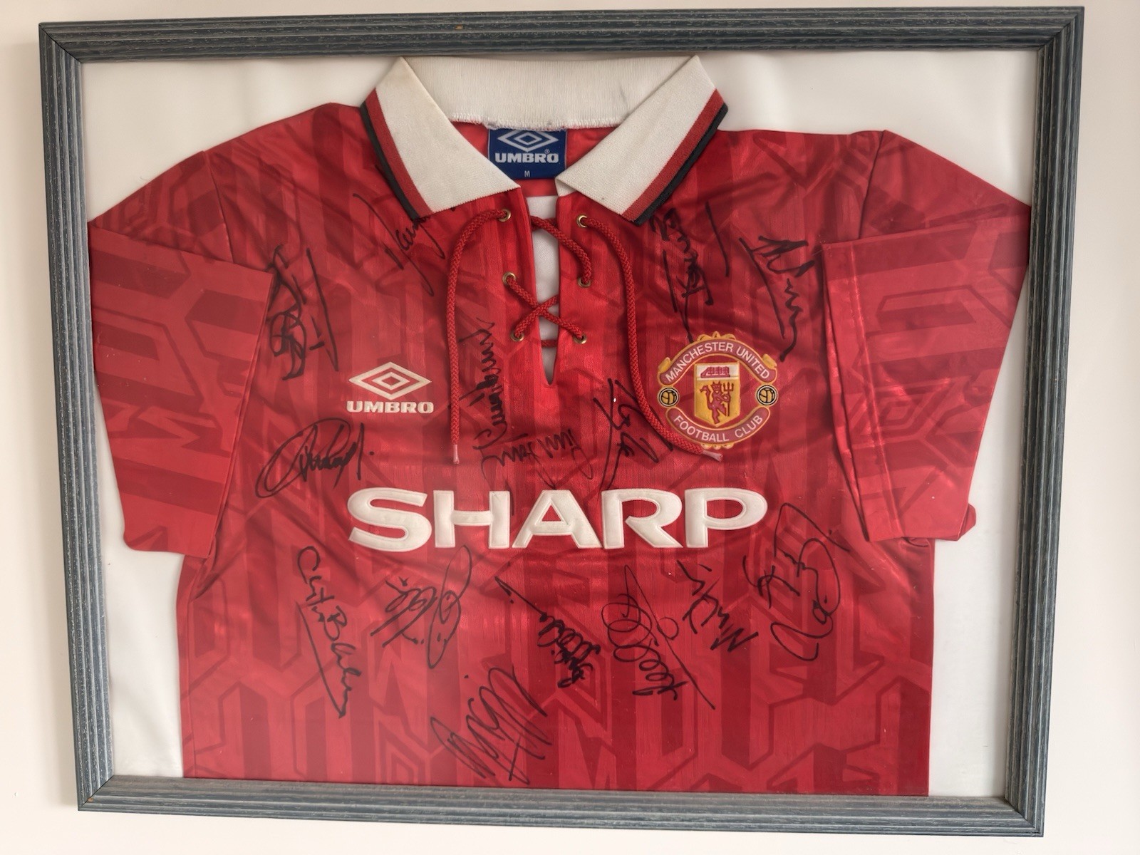 Manchester United - Multi Signed Champions Home Shirt 1993 by 15 Players Medium for sale on Ebay