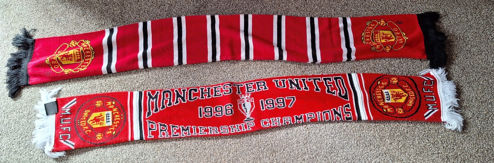 2 x Manchester United Scarves for sale on Ebay