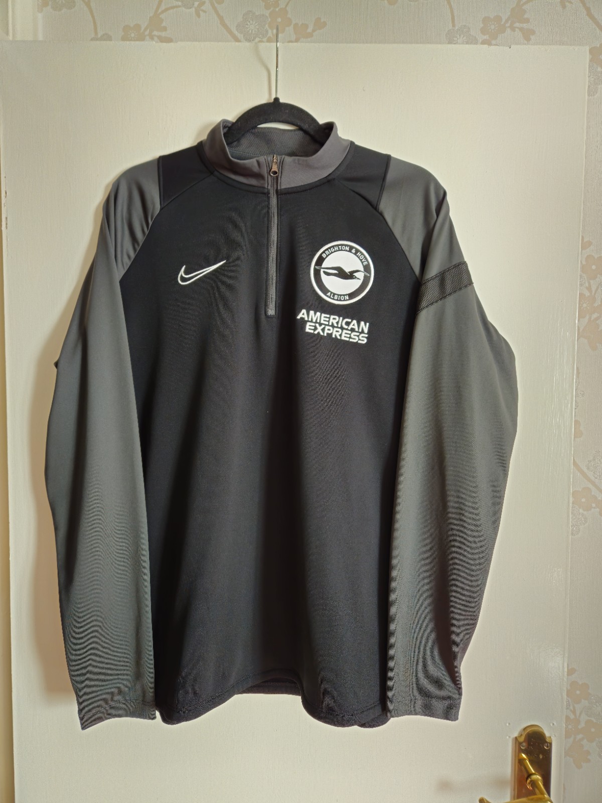 Brighton And Hove Albion Midlayer Training Top. Adults XL for sale on Ebay
