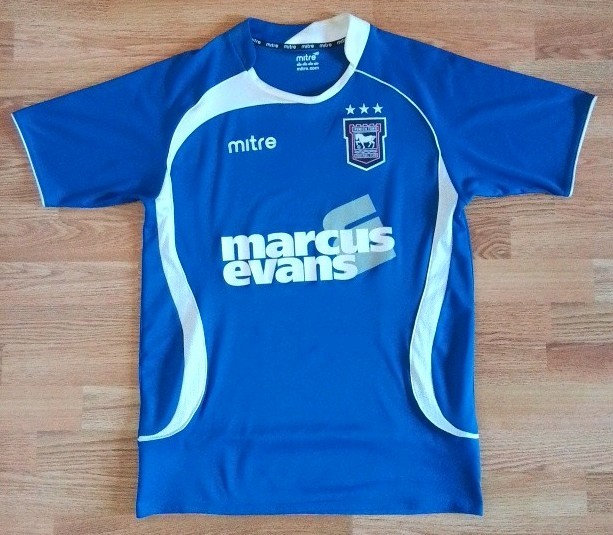 IPSWICH TOWN 2009/2011 HOME FOOTBALL SHIRT MITRE SIZE M for sale on Ebay