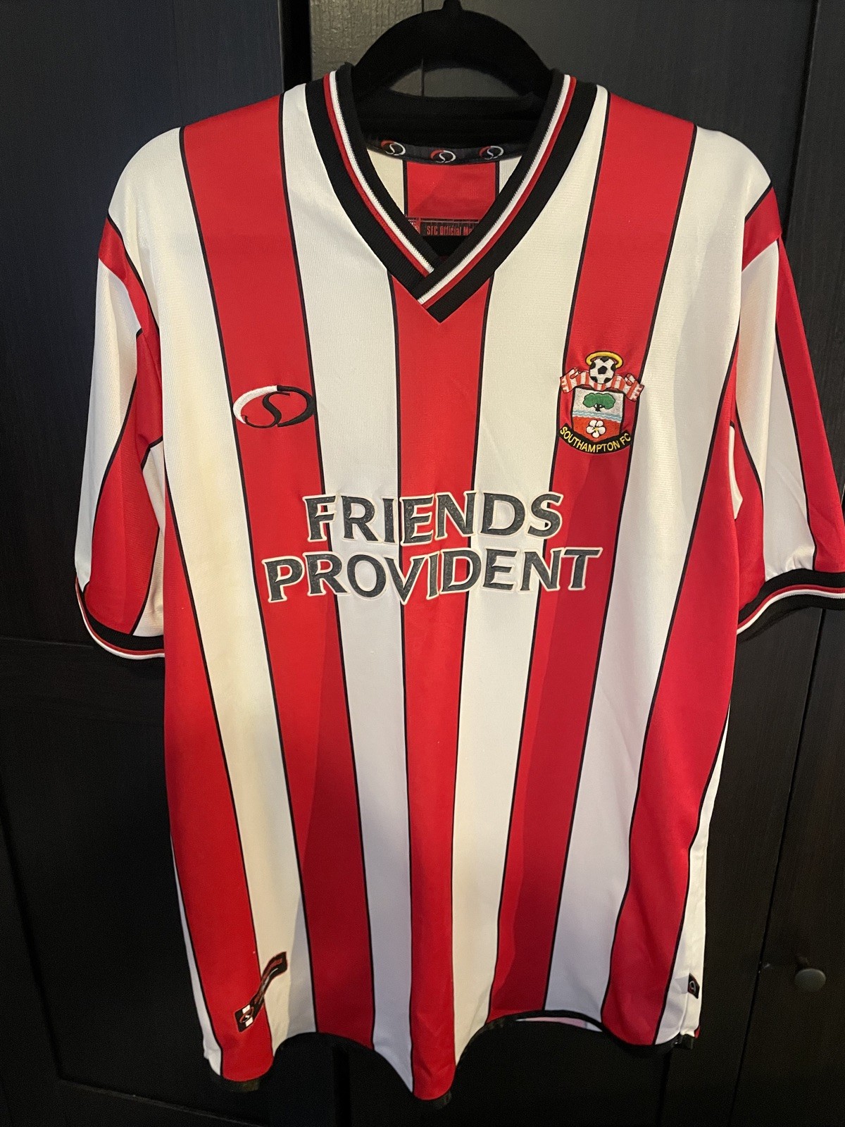 Southampton Home  Football Shirt 2001/2002 Men’s Medium for sale on Ebay