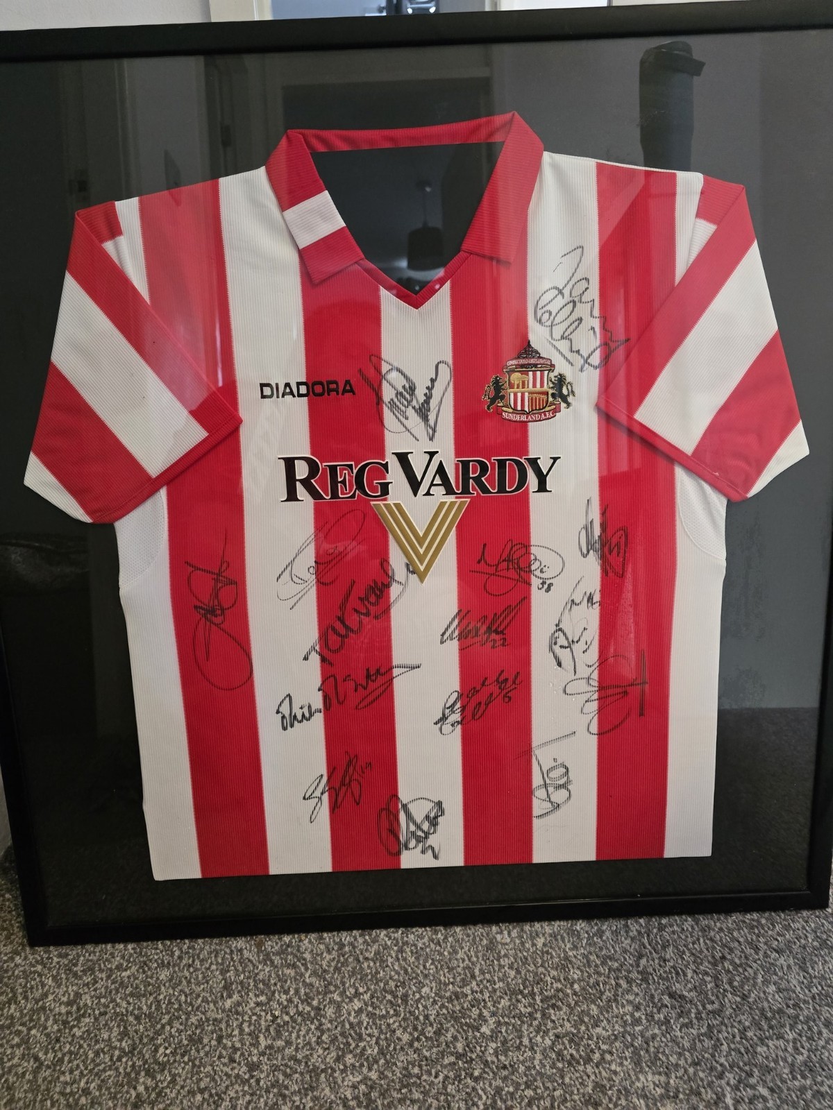 Signed And Framed 2004/05 Sunderland Home Shirt (Promotion Season) for sale on Ebay
