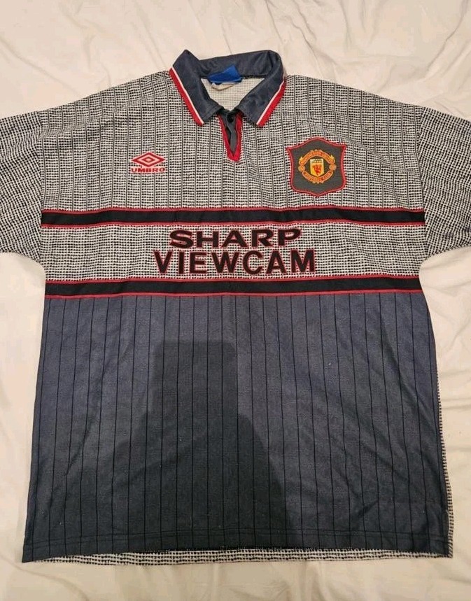 Manchester United 1995/96 Famous Grey Away Shirt, Original Large Mens for sale on Ebay