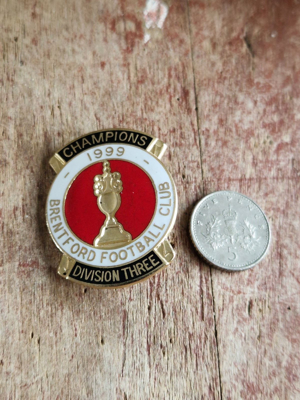 BRENTFORD FC - 1999 CHAMPIONS DIV3 W . REEVES VINTAGE COLLECTABLE FOOTBALL BADGE for sale on Ebay