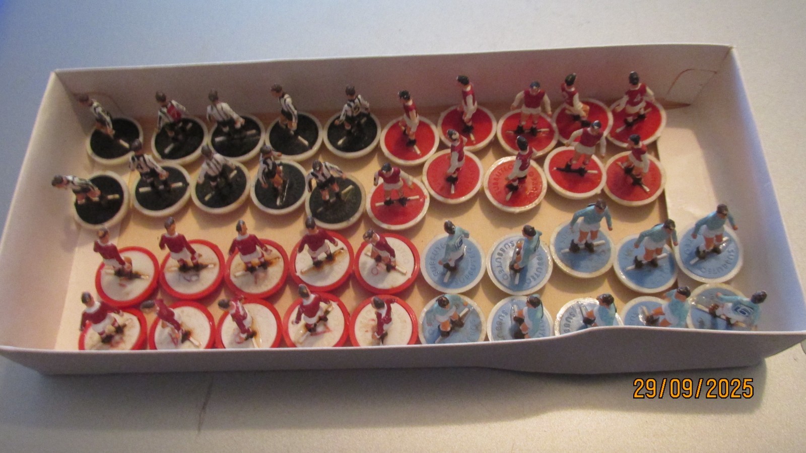 4 SUBBUTEO H/W TEAMS  /MAN CITY /NEWCASTLE ?/ARSENAL/MAN UNITED GOALIES for sale on Ebay