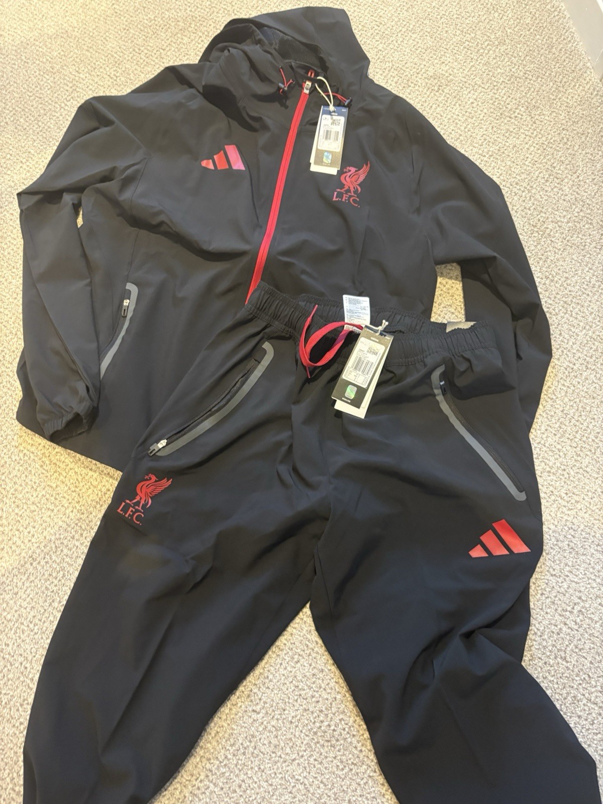 Brand New Adidas Liverpool 2025/26 Tracksuit Player Edition for sale on Ebay