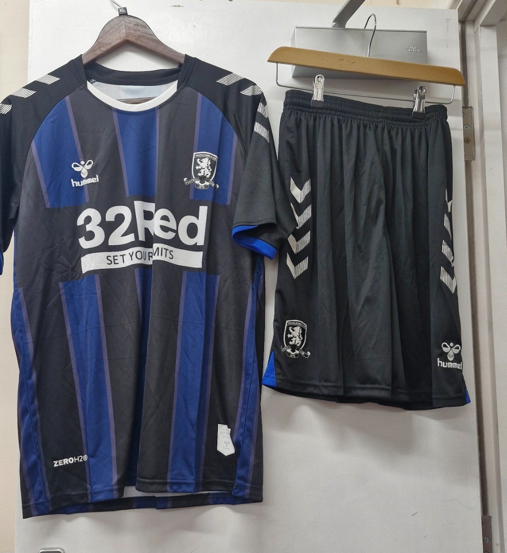 BNWOT MIDDLESBROUGH 2020-2021 Hummel Away Strip Size Large - CG B73 for sale on Ebay