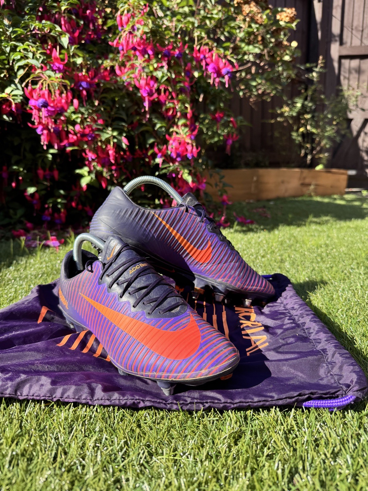 Nike Mercurial Vapor XI SG Size 7 Football Boots for sale on Ebay