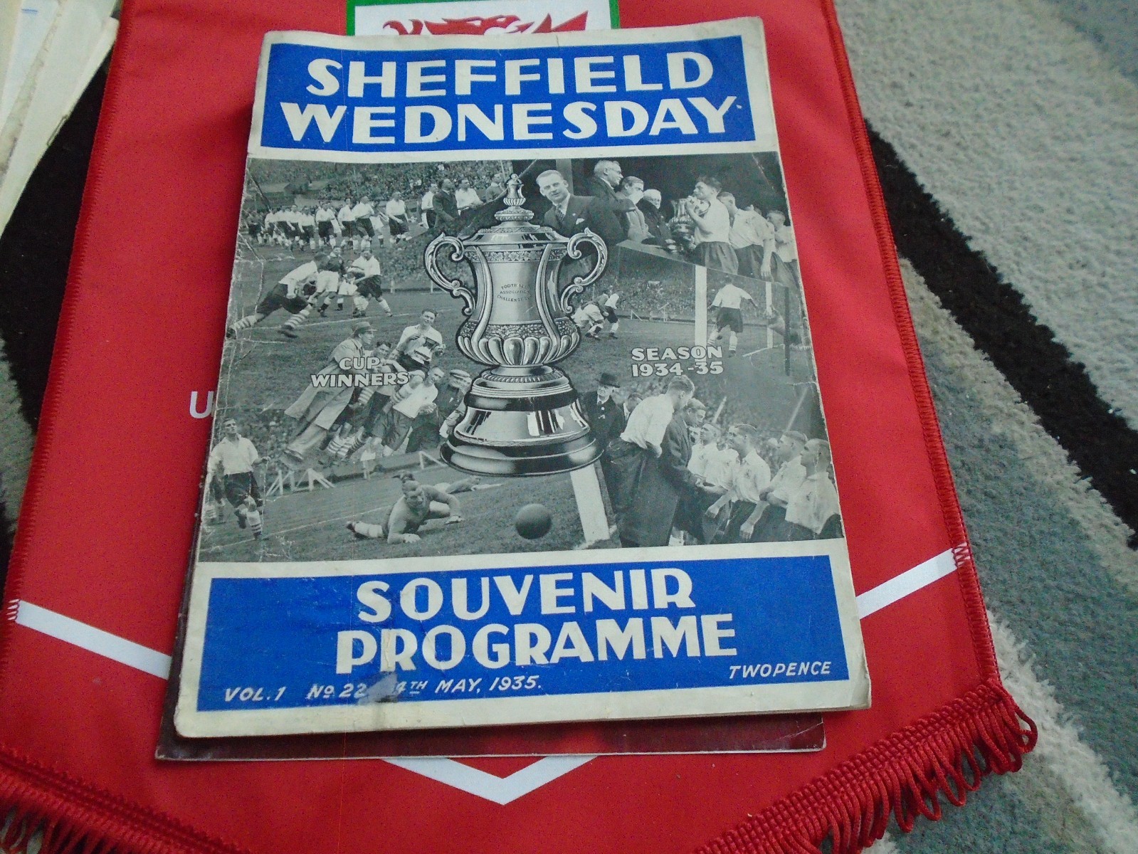 SHEFFIELD WEDNESDAY V GRIMSBY TOWN 1934-5 SOUVENIR PROGRAMME for sale on Ebay