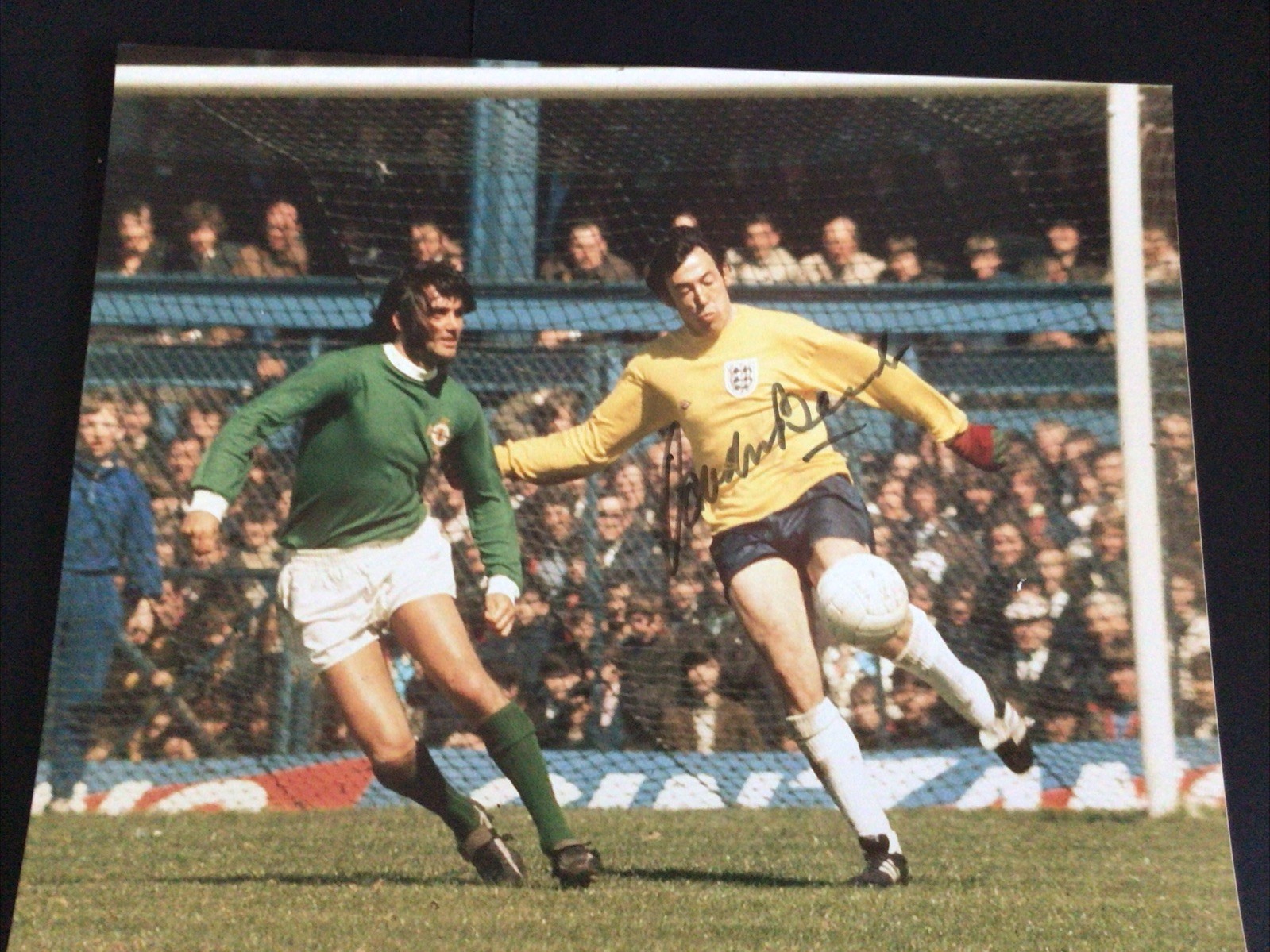 Autograph  Gordon Banks  Stoke / Leicester City / England  Signed 10 x 8 Colour  for sale on Ebay