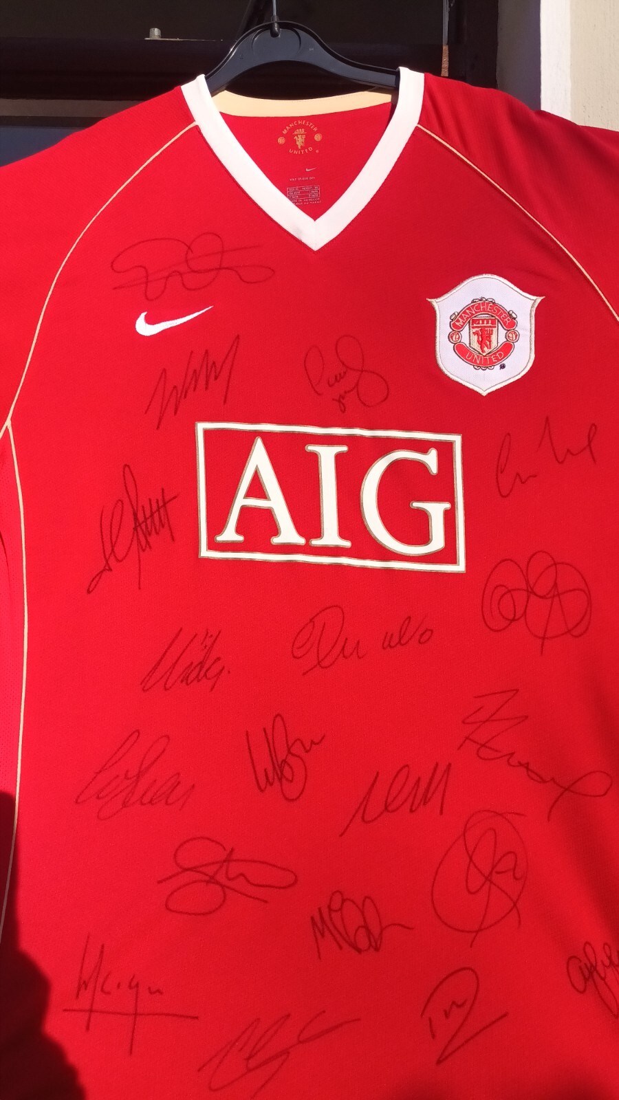 MANCHESTER UNITED 2006-2007 HOME SHIRT XL SIGNED BY 19 PLAYERS (RONALDO, ROONEY) for sale on Ebay