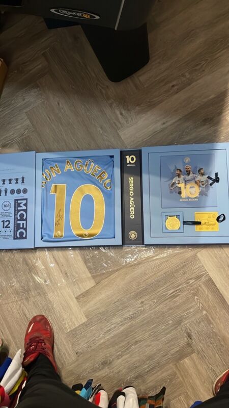 Manchester City Sergio Aguero Limited Edition Legends Collectors Set 1545/2500 for sale on Ebay