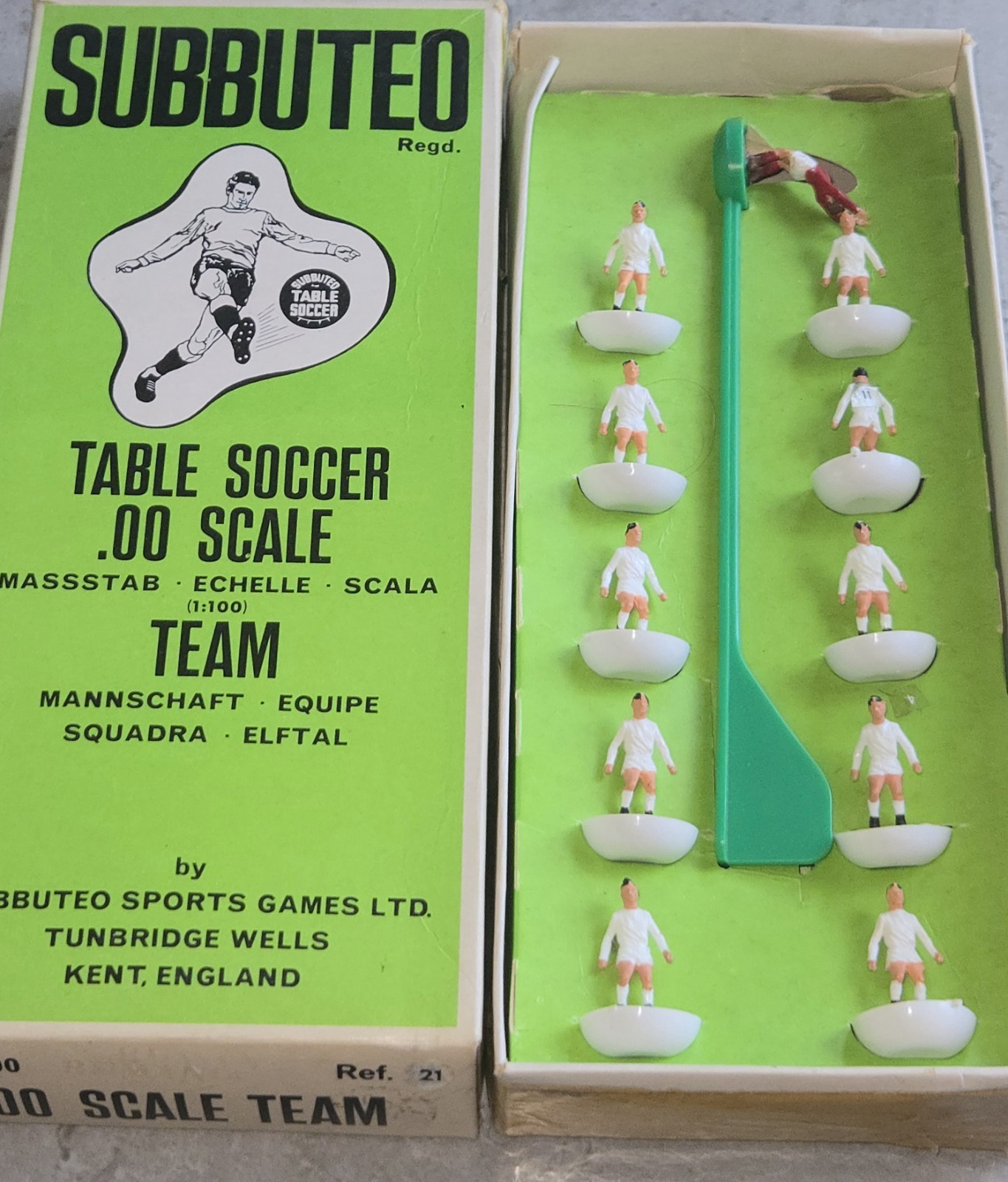 Subbuteo Leeds Utd Ref 21 for sale on Ebay