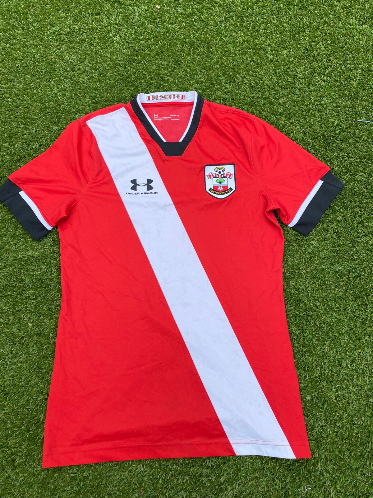 southampton football shirt 2020/21 Home Size m - No Sponser - Fitted Fit for sale on Ebay