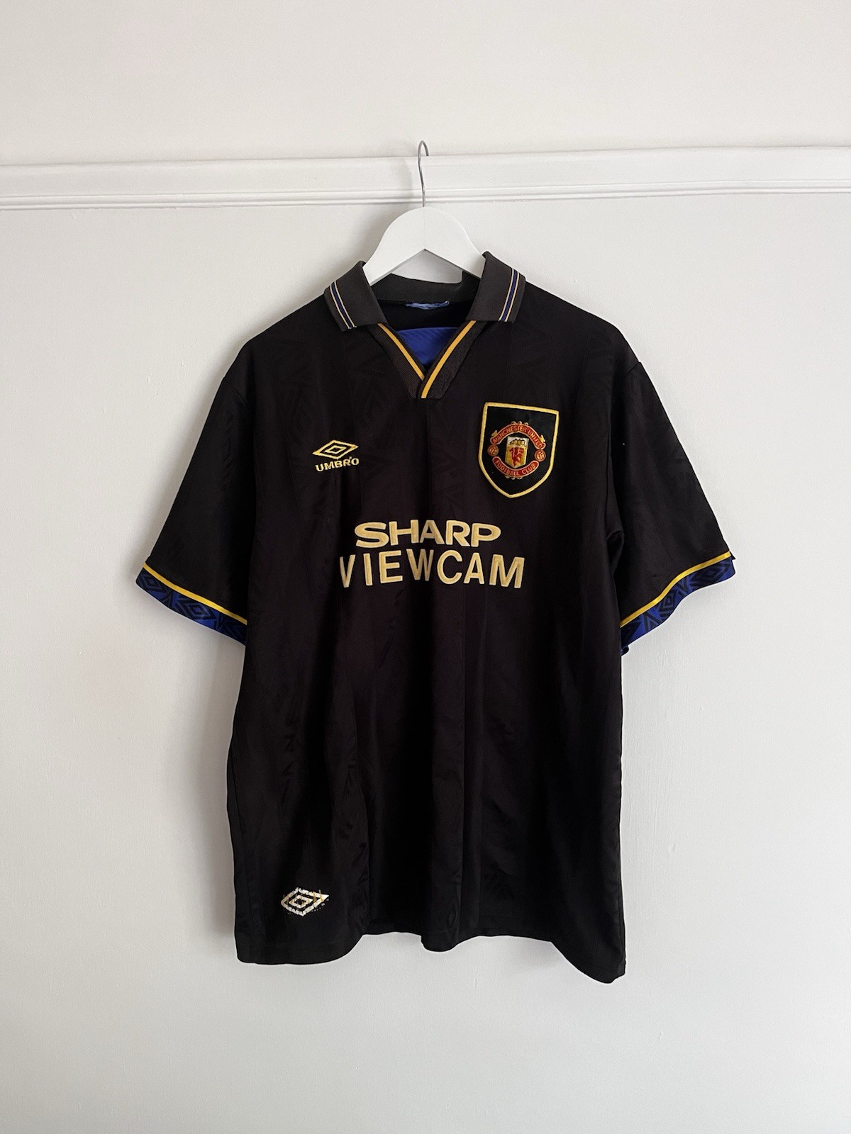 Manchester United 1993/95 Away Football Shirt Cantona 7 Men’s XL for sale on Ebay