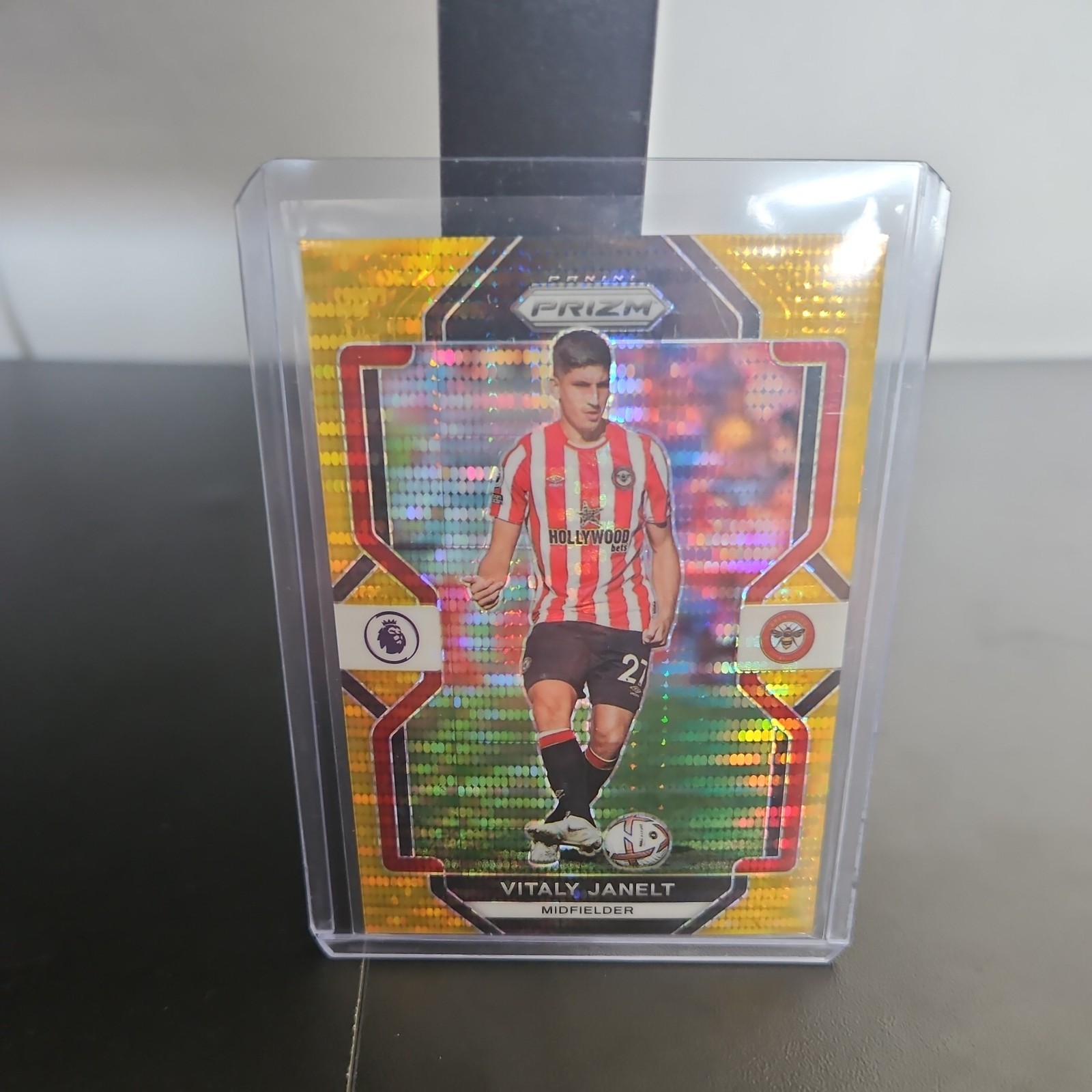Panini Prizm Vitaly Janelt /10 Gold 2022/23 Brentford 08/10 Mint for sale on Ebay