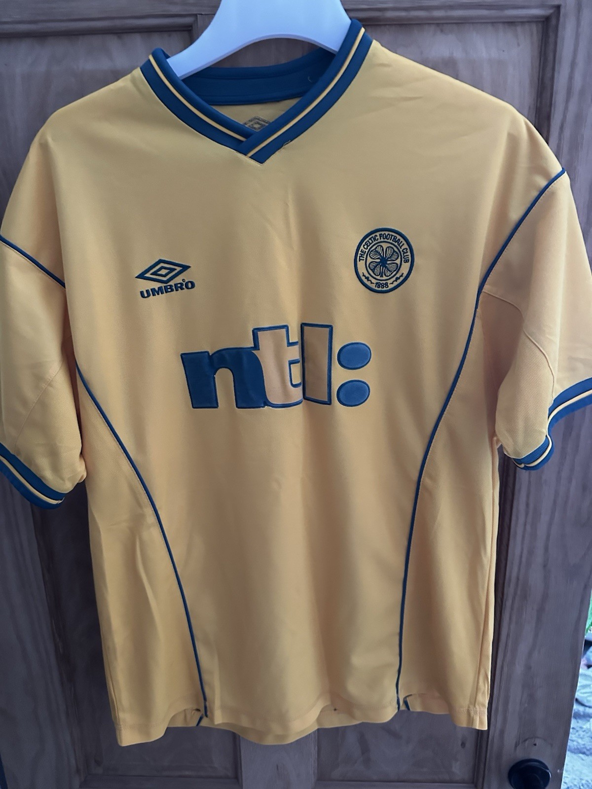 Official Celtic Football Away Shirt 2000/01 Men’s Size Large for sale on Ebay