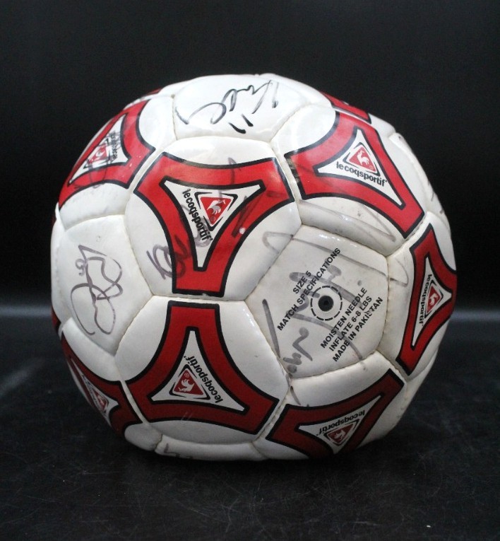2002 SHEFFIELD UNITED FC Neil Warnock Era *Signed* FOOTBALL - I04 for sale on Ebay